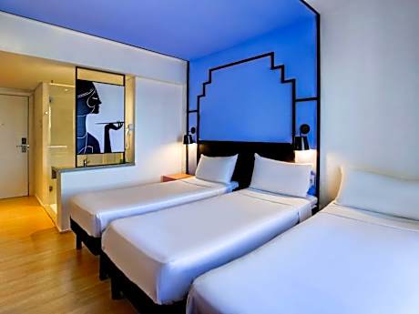 Apartment with Three Single Beds