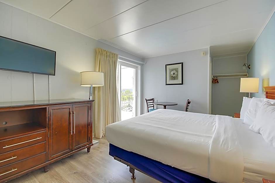 Rideau Oceanfront Motel