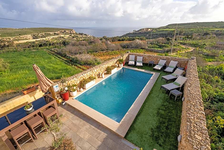 Ajuga Luxury Boutique B&B