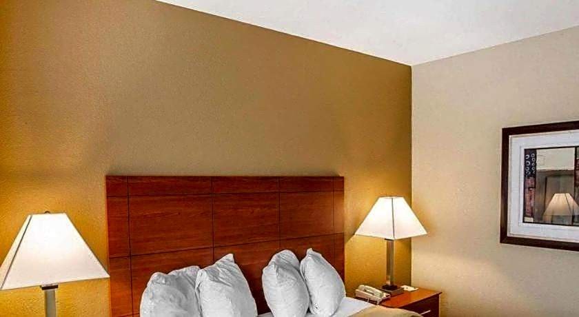 Quality Inn & Suites Mt. Juliet