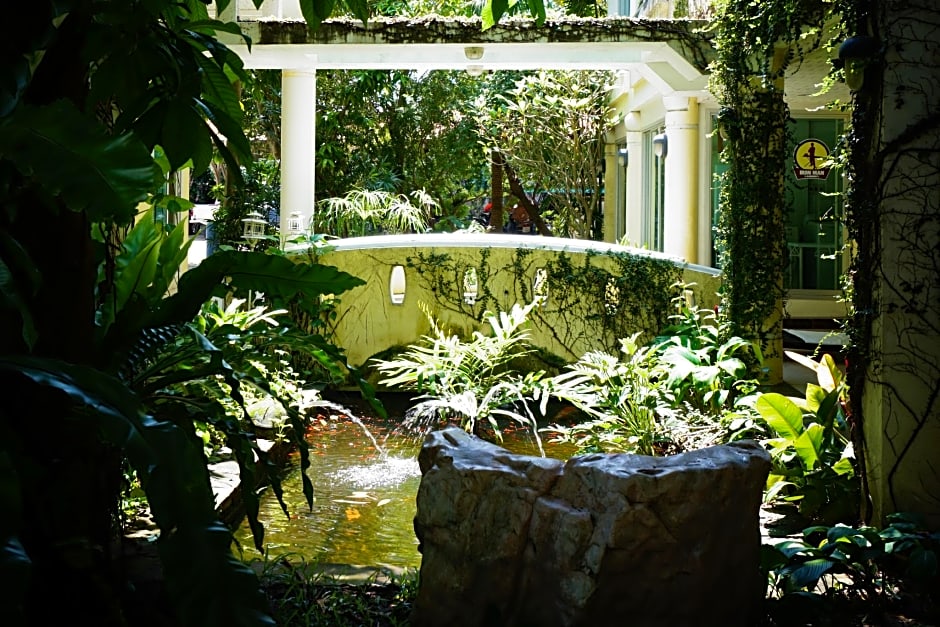 Caza V1 Serviced Apartment