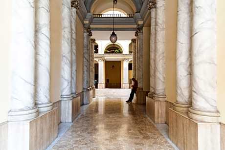 Merulana Suite Apartment