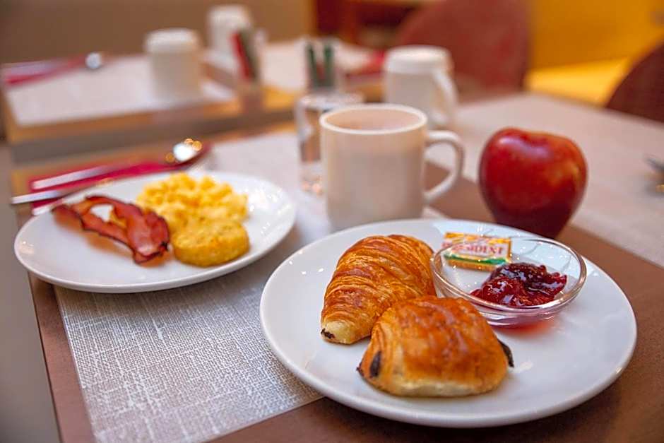 Clarion Paris CDG Airport