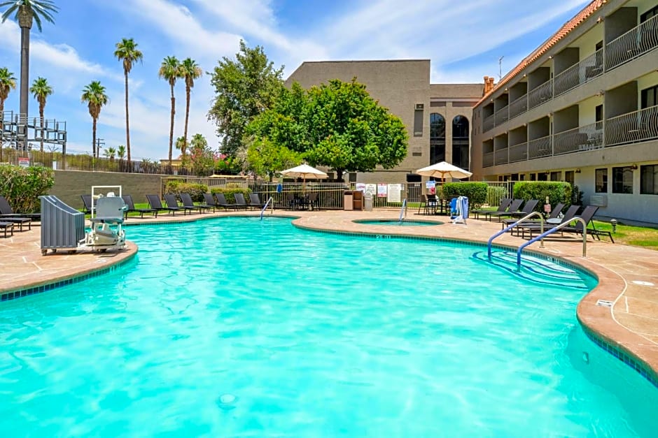 Holiday Inn Express Palm Desert