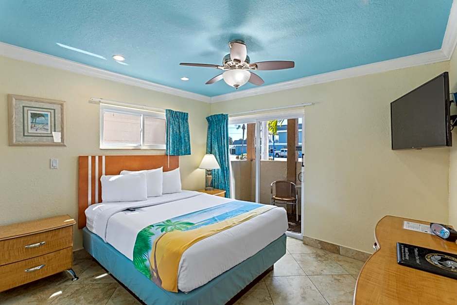 Photo 1 of 5 of Deluxe 1 Bedroom 1 Queen Bed Suite