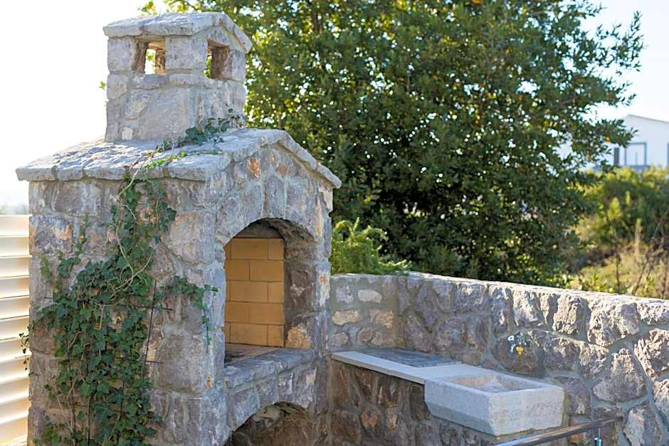 Villa Miracle 2 with heated pool