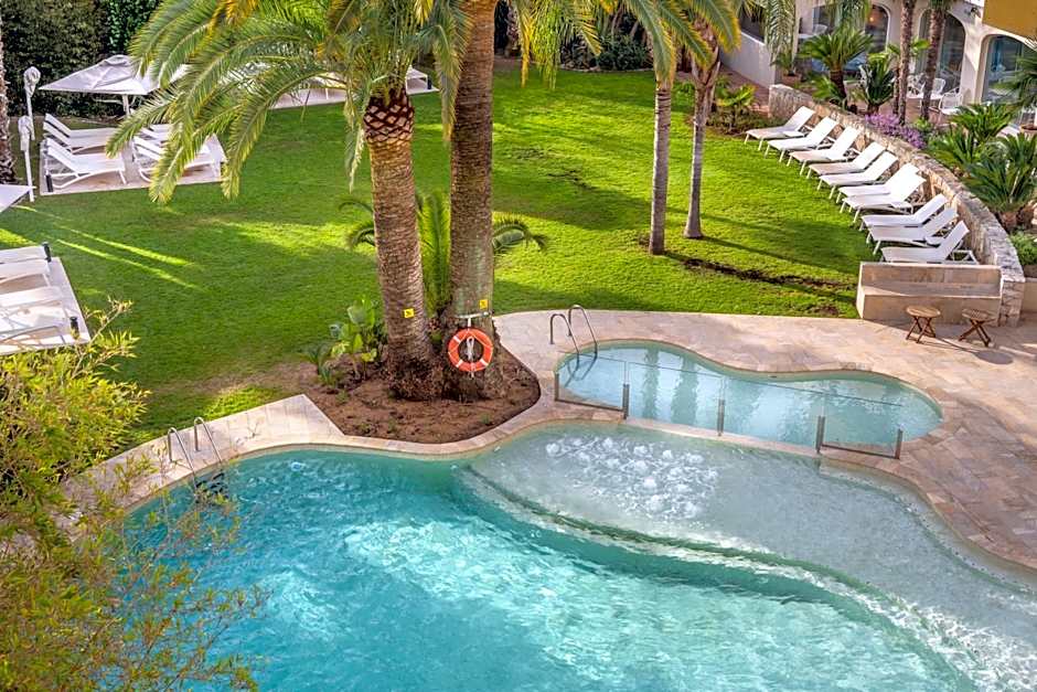 Monica Hotel