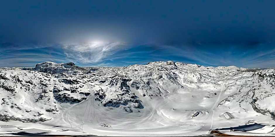 Gjaid-Alm 1739m am Dachstein-Only Accessible by Cable Car