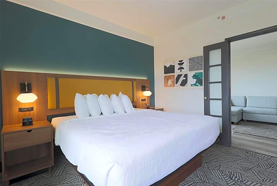 La Quinta Inn & Suites by Wyndham Sherman