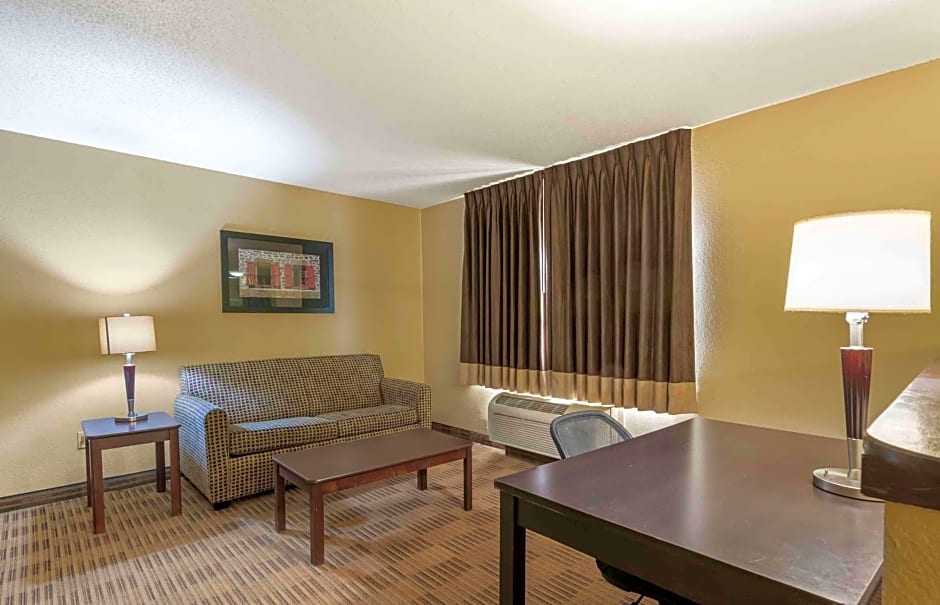 Extended Stay America Suites - Kansas City - Overland Park - Quivira Rd.