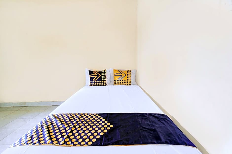 OYO Life 93256 Kos Meninting