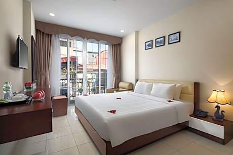 Junior Suite with Balcony