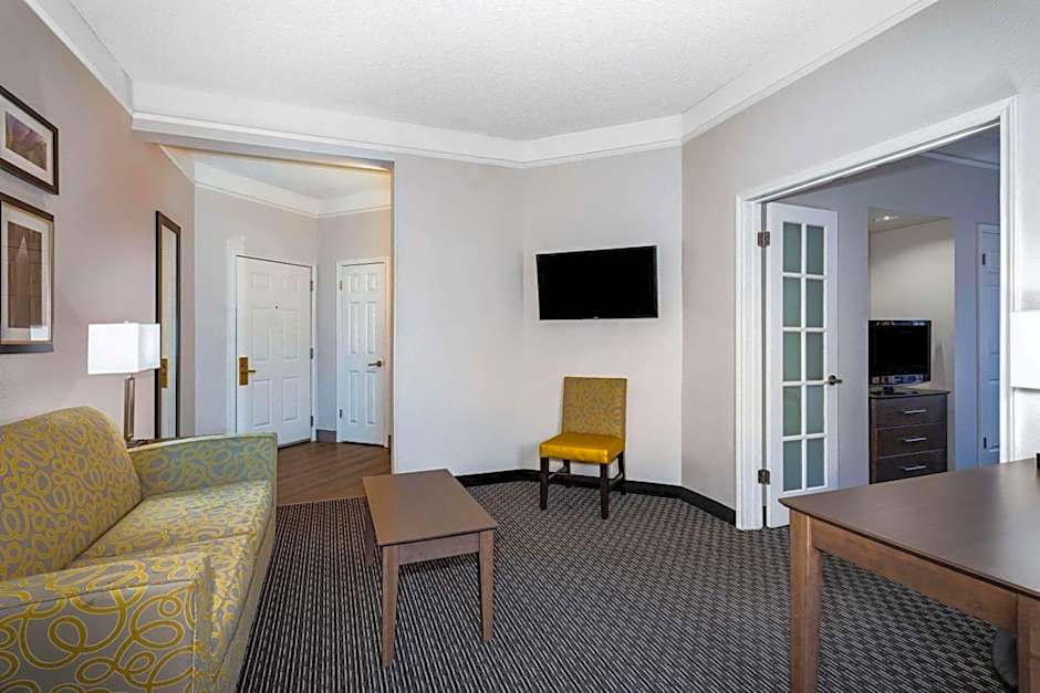 La Quinta Inn & Suites by Wyndham Denver Boulder - Louisville