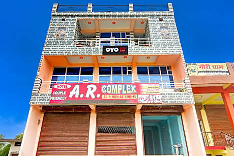 SPOT ON Hotel AR Complex