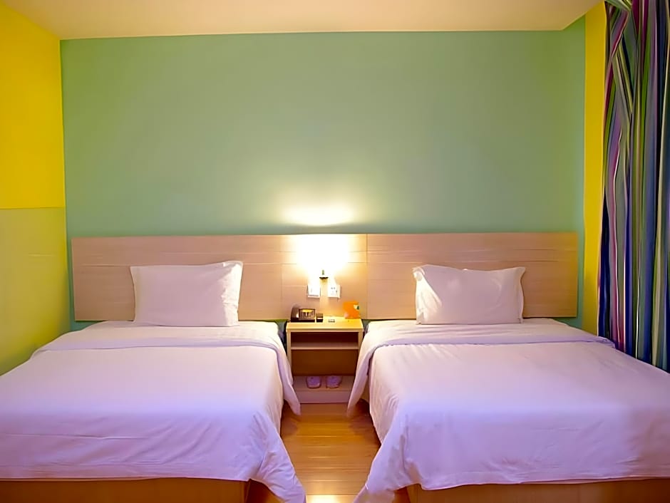 7 Days Inn Zhengzhou Zijingshan East Street Metro Station