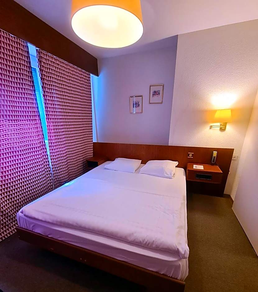 Hôtel de la Poste Martigny - City Center