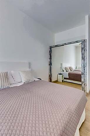Large Quintuple Room with Front Sea View