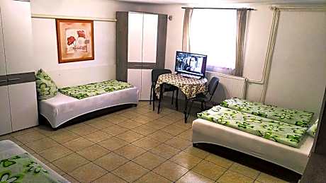 Quadruple Room with Shared Bathroom