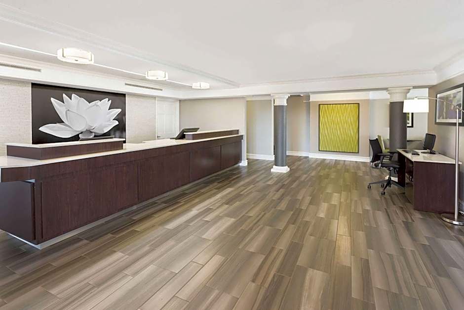 Baymont by Wyndham Greenville Woodruff Rd