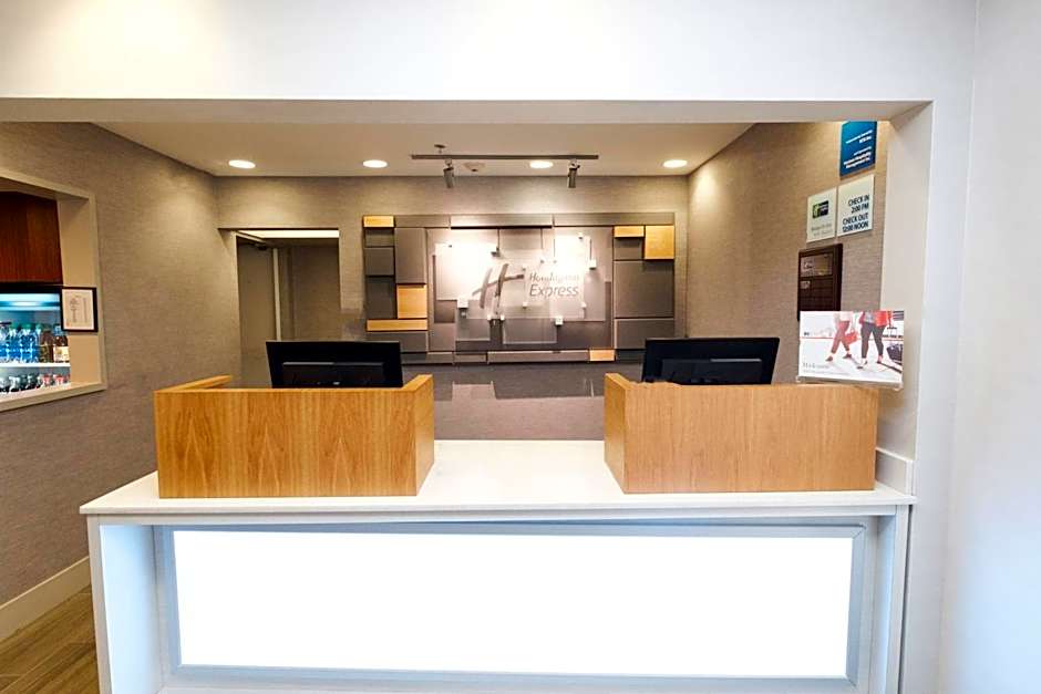 Holiday Inn Express Alpharetta - Roswell By IHG