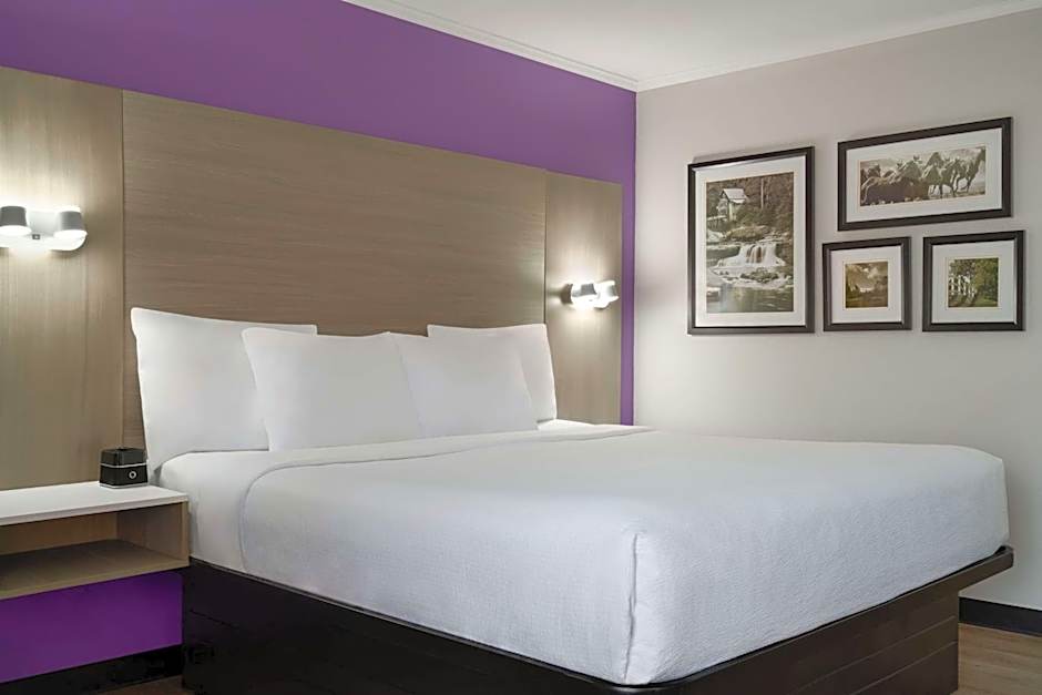 La Quinta Inn & Suites by Wyndham Birmingham/Cahaba Park South