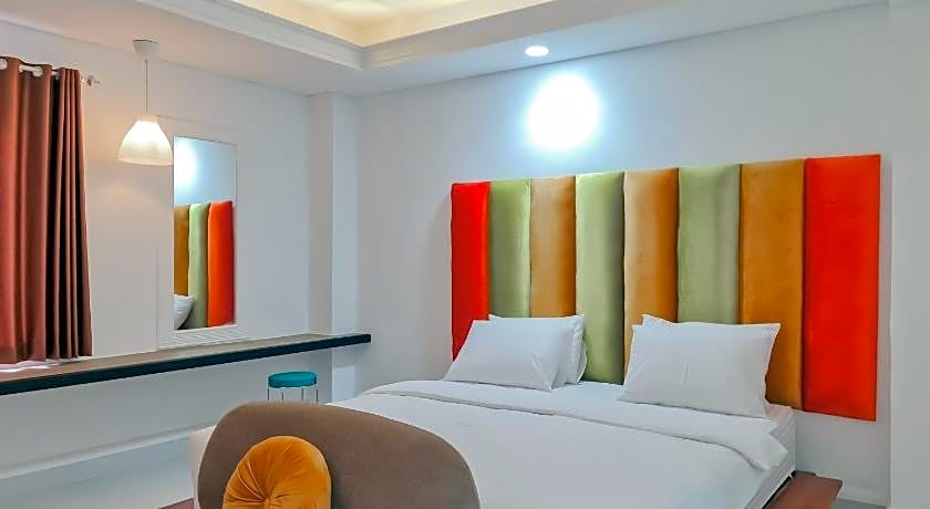 Sans Hotel Grand Sabaraya Cikampek