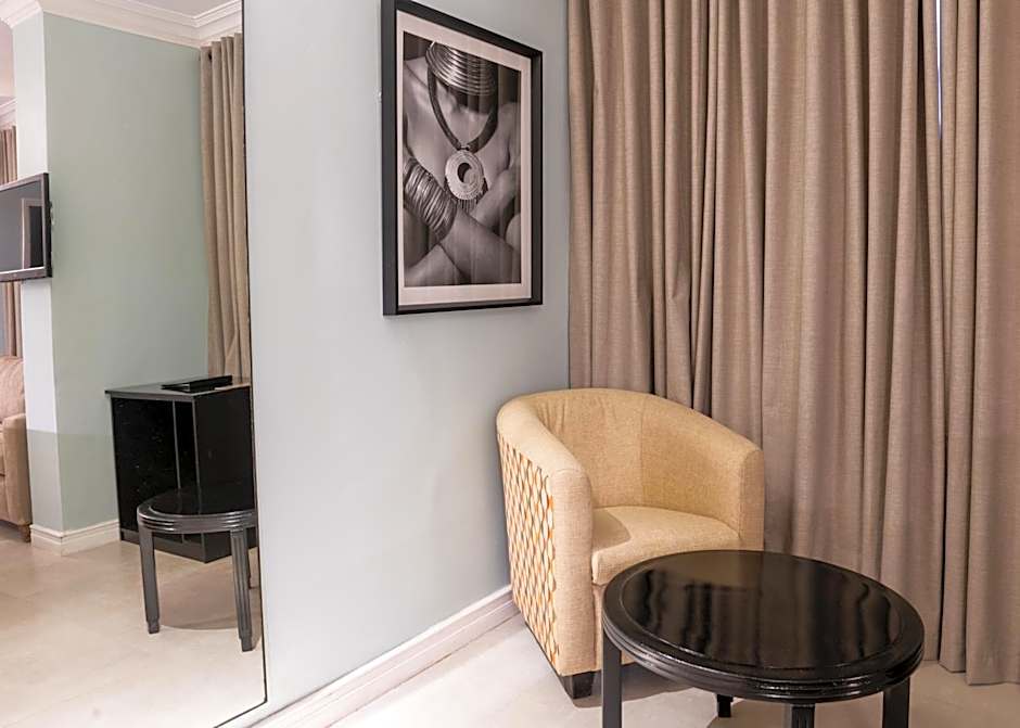 New Ambassador Hotel