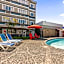 Days Inn by Wyndham Victoria Airport Sidney