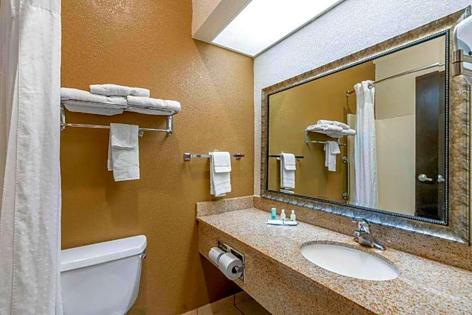 Quality Inn & Suites Jefferson City