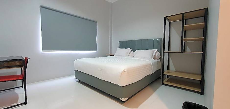 RedDoorz Plus near Siloam Hospital Balikpapan