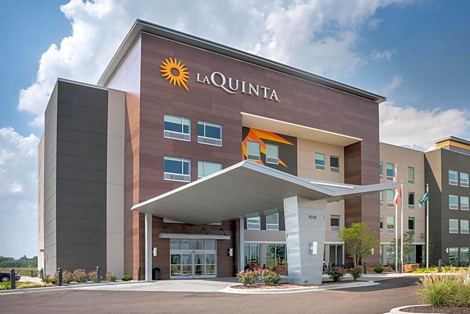 La Quinta Inn & Suites by Wyndham West Memphis