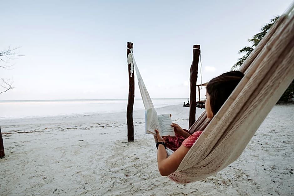Las Nubes De Holbox