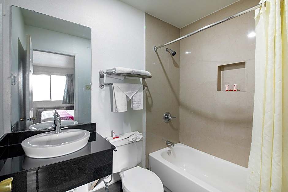 OYO Hotel Irving DFW Airport North