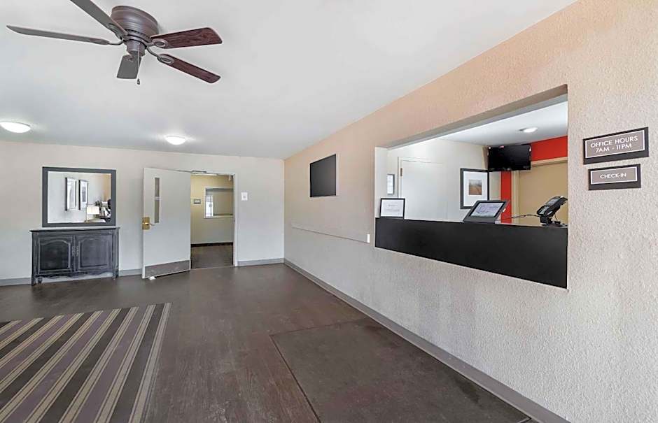 Extended Stay America Select Suites - Des Moines - West Des Moines