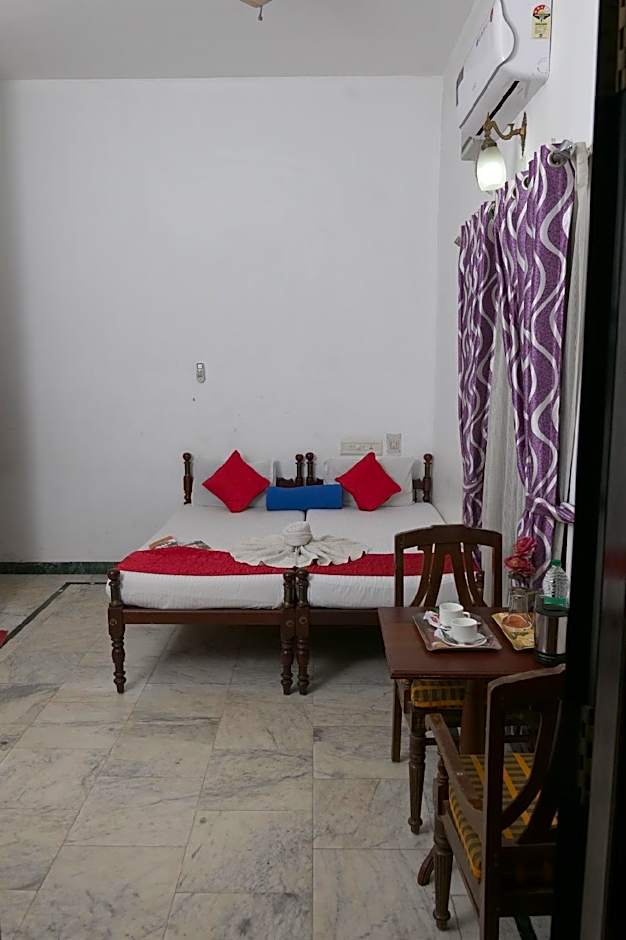 Hotel White Rose