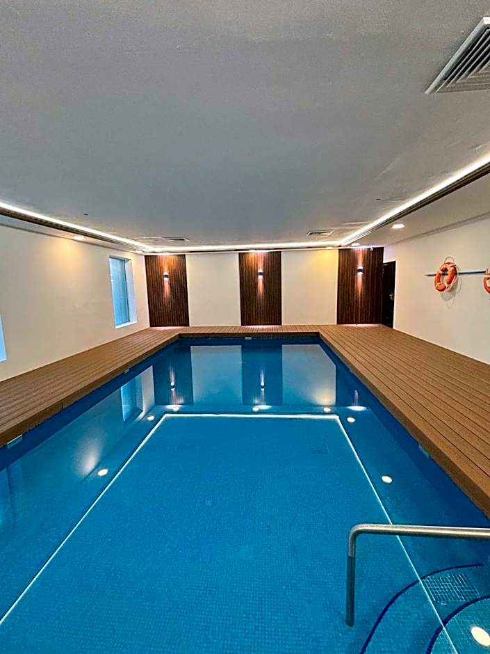 Krystal Urban Monterrey San Jeronimo