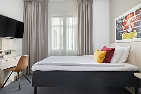 1 Single Bed, Non-Smoking, Standard Room, Free Wireless High Speed Internet, Full Breakfast