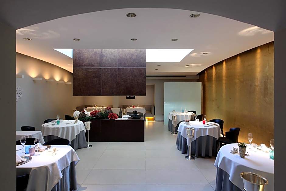 Parizzi Suites & Restaurant