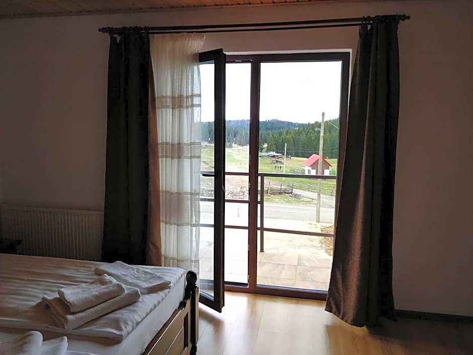 Pensiunea Simiriam Apuseni, Padis