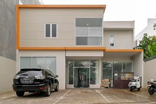 RedDoorz near Lippo Mall Puri