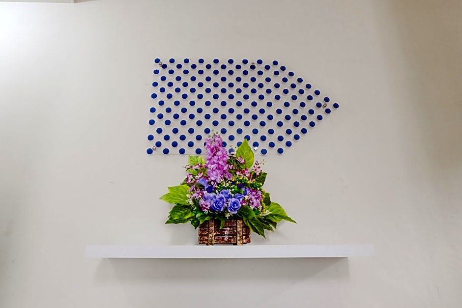 SPOT ON 2723 Gatsu Kost