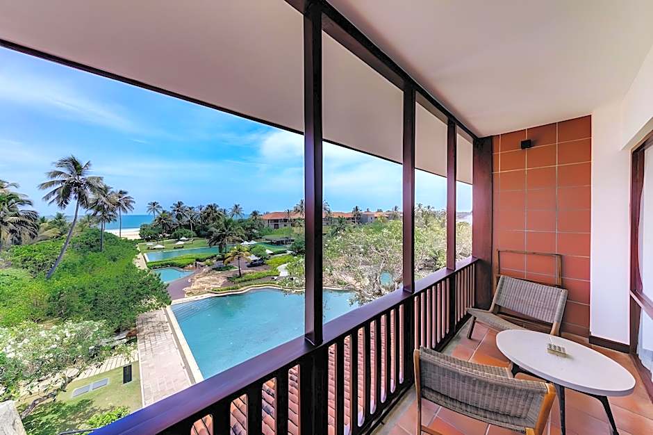 Cinnamon Bentota Beach