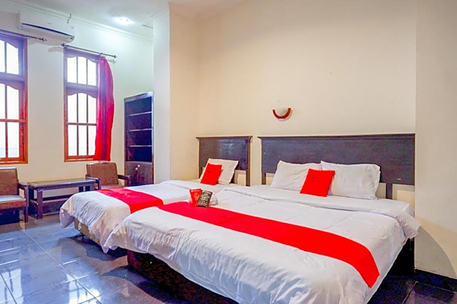 RedDoorz near Tugu Yogyakarta