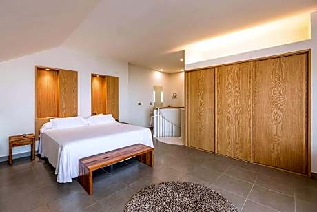 King Panoramic Suite Sea View