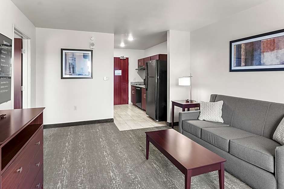 Cobblestone Hotel & Suites Denmark - Green Bay