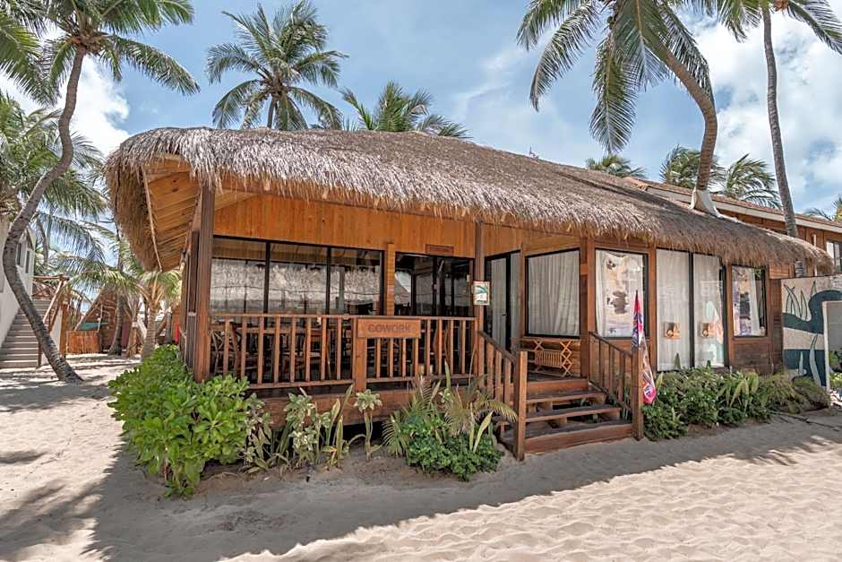Nílu Isla Mujeres by Selina