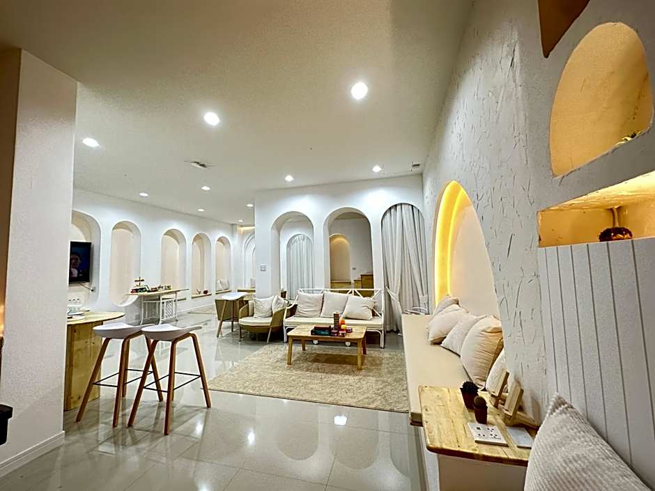 มินิมอลโฮลเทล