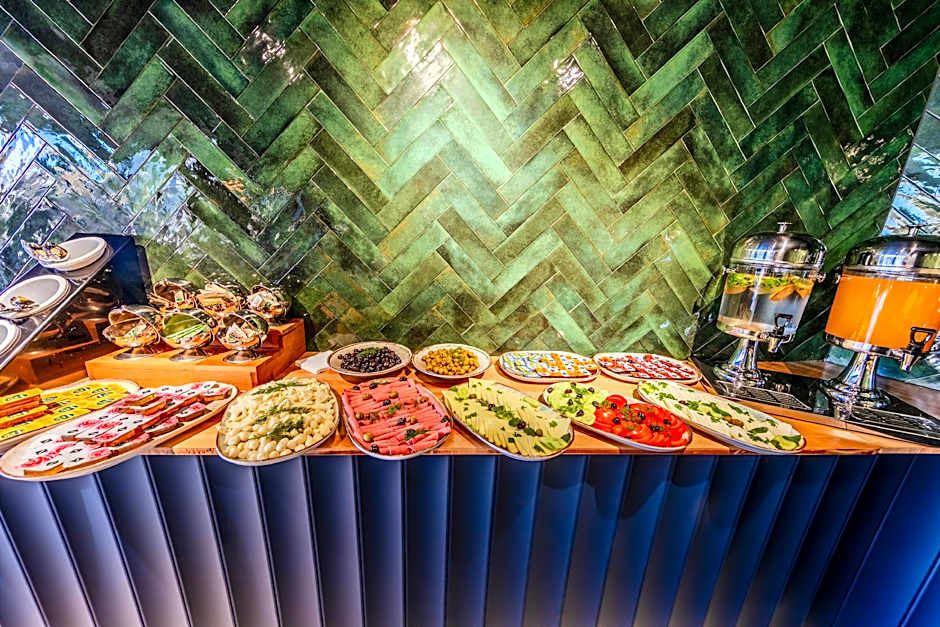 Heaven Premium Airport Hotel