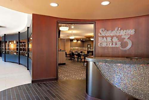 DoubleTree by Hilton Hotel Cleveland Downtown - Lakeside