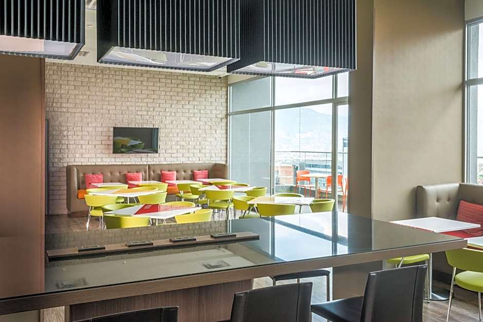 Hampton Inn By Hilton Medellin, Colombia